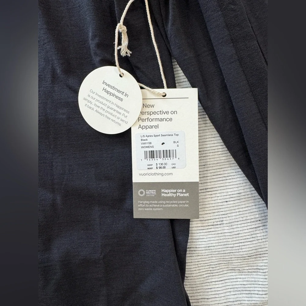 Vuori L/S Apres Sport Seamless Top. Black Long Sleeve Top. - Picture 3 of 6